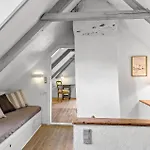 4 Bedroom In
