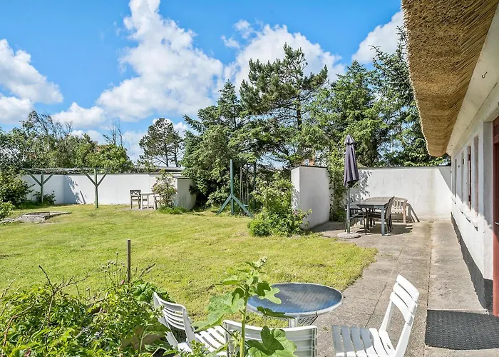 4 Bedroom In *